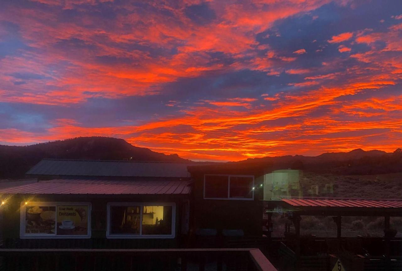 Bryce Sunset Inn Panguitch Exteriör bild
