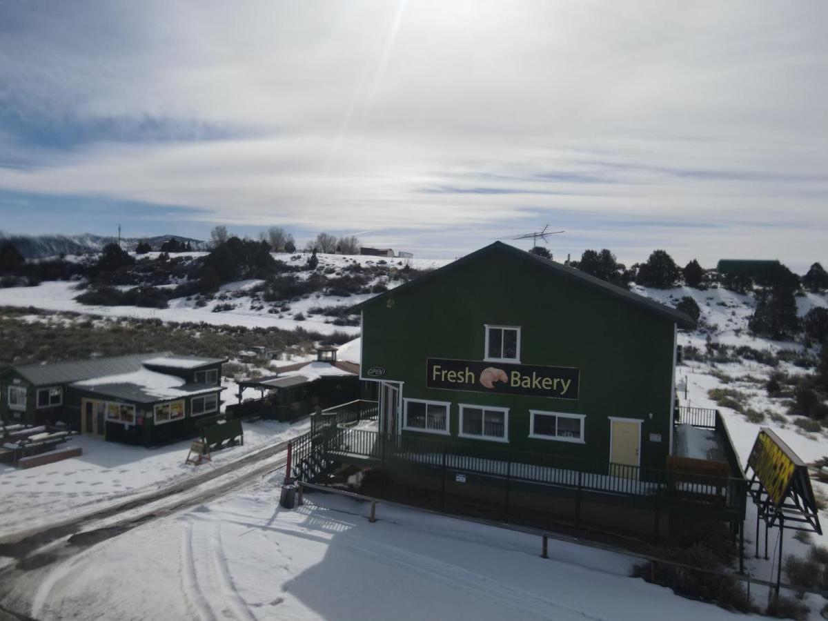 Bryce Sunset Inn Panguitch Exteriör bild